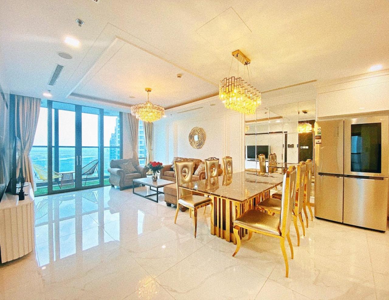 Merry Land Landmark 81 Apartment *